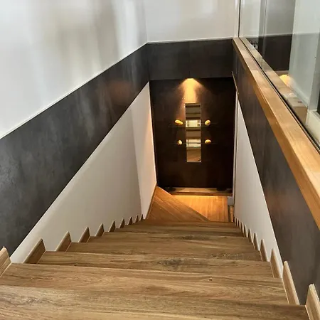 ホームステイ A De Carmina *